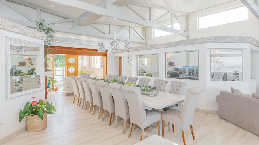 6 Bedroom Property for Sale in Struisbaai Western Cape